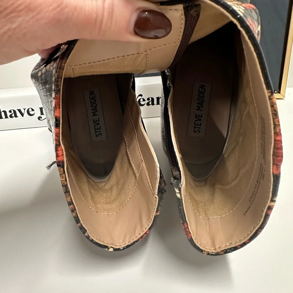 ⭐️⭐️ STEVE MADDEN Drama K Ankle Bootie ⭐️⭐️ VERY GENTLY USED - Picture 9 of 13